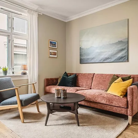 Dinbnb Homes I Idyllically Located 4-bedroom *