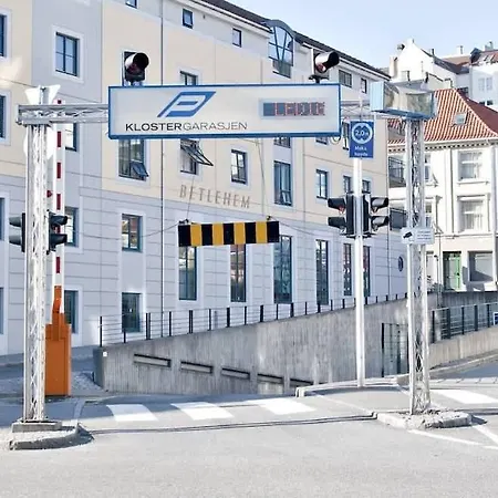 Dinbnb Homes I Idyllically Located 4-bedroom Semesterbostad