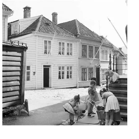 Semesterbostad Dinbnb Homes I Idyllically Located 4-bedroom
