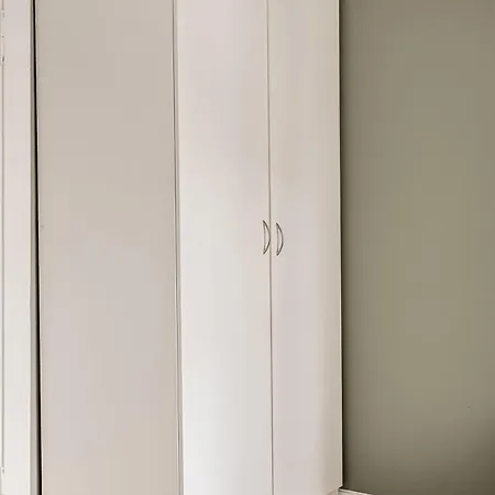 Dinbnb Homes I Idyllically Located 4-bedroom *