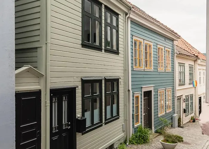 Holiday home Dinbnb Homes I Idyllically Located 4-bedroom *