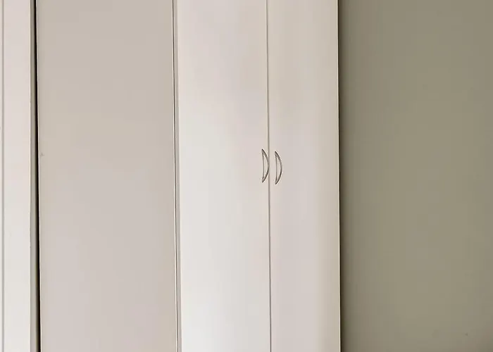 Dinbnb Homes I Idyllically Located 4-bedroom *