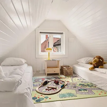 Dinbnb Homes I Idyllically Located 4-bedroom ברגן